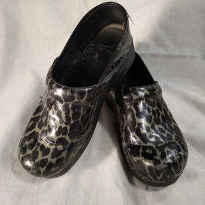 Dansko Silver Leopard Patent Leather womens clogs, size 42